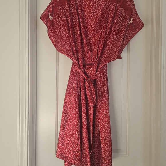 Morgan Taylor Red Heart Print Robe - Picture 5 of 5